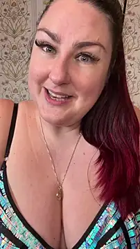 Lacey-BBWn Webbikameraesitys