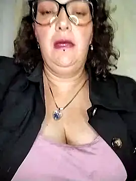 _Saraqueenn Live XXX chat