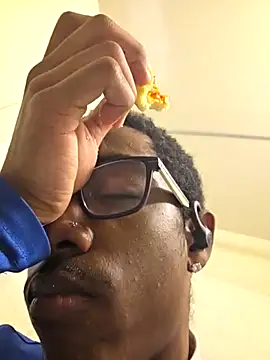 hormoneactivated webkamerás műsora