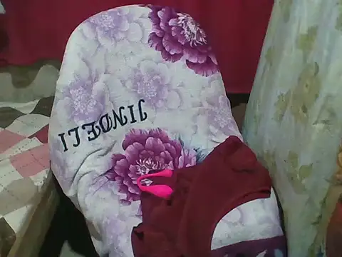 petite_sexy21 Webcam Show