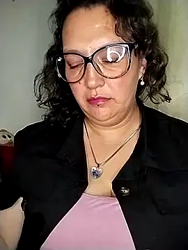 دردشة _Saraqueen الجنسية المباشرة