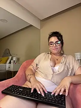 Chat +18 de AlmaraRouge ao vivo