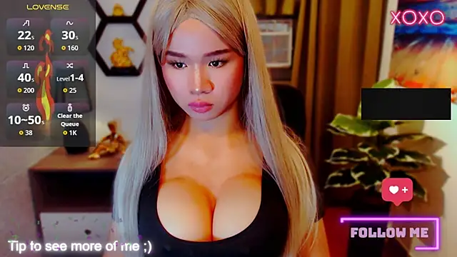 xBigSurpriseLorainex Show Webcam