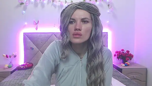 دردشة MilaLoona الجنسية المباشرة