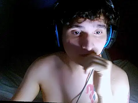 suggarboy69: онлайн-секс-чат