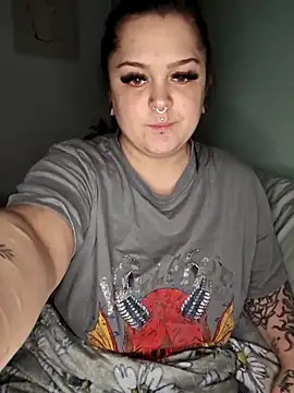 Saucy-Serenity's Live XXX Chat