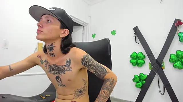 StraightBoy_Nick Webcam Show