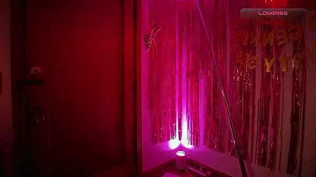 Czat XXX na żywo – GennaJames