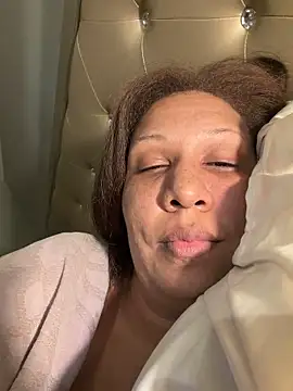 TrustMySoles webkamerás műsora