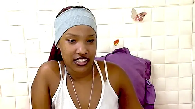 EroticSexyPrada live XXX chat