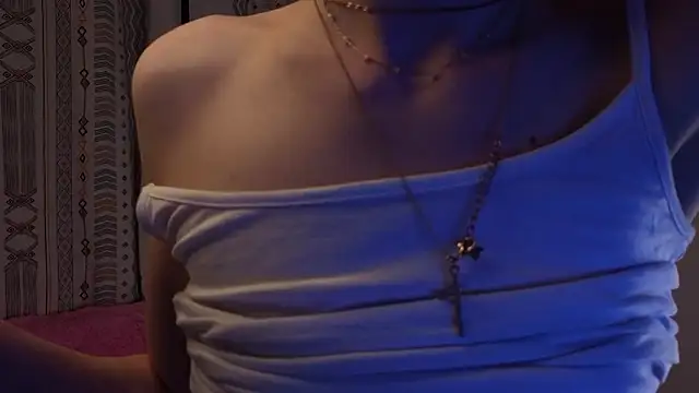 CarmaOlen Adlı Modelin Canlı XXX Sohbeti