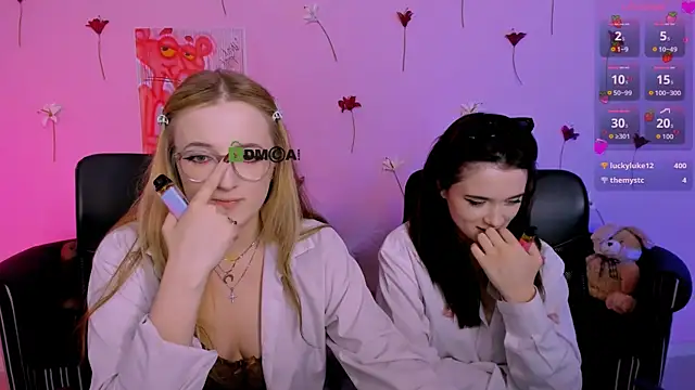 แชท XXX สดของ liana_kisses