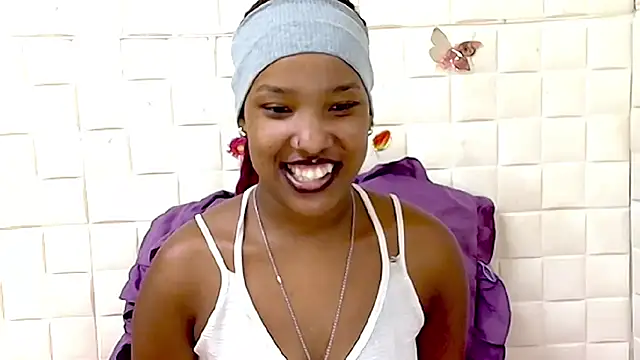 แชท XXX สดของ EroticSexyPrada