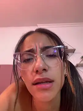 แชท XXX สดของ elegant__rouse