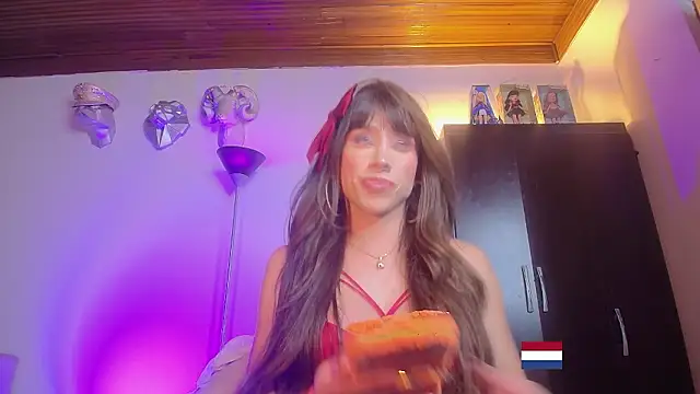 samara_veguz222's Live XXX Chat