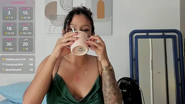 SeleneClark Chat XXX live