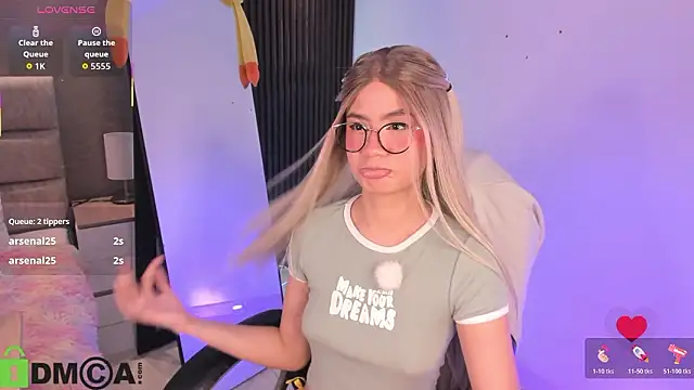 ArinextdoorのライブXXXチャット