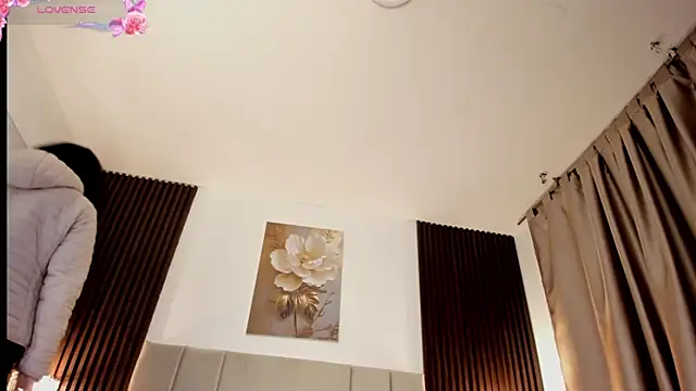 Chat +18 de _MiLa_Dyva ao vivo