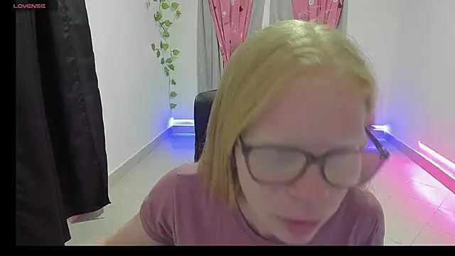 Albingirl Chat XXX live