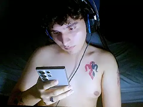 suggarboy69's Live XXX Chat