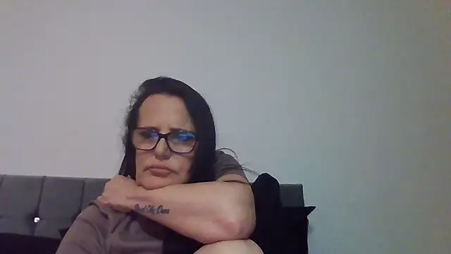 Raven-x-x Webcam-Show