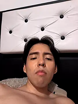 Lucca__555's Live XXX Chat