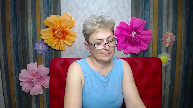 EmiliaGree's Live XXX Chat