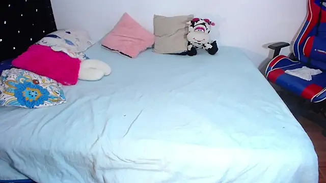 Chatroom XXX en direct de BellaKarla