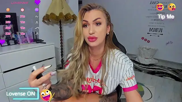 Nicol2Naya Webcam show