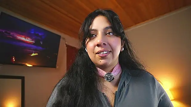 coraline_latin's Live XXX Chat