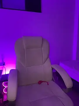 nyna_1 Adlı Modelin Canlı XXX Sohbeti