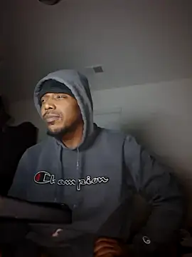 bigboytoy912: διαδικτυακό σόου στην κάμερα