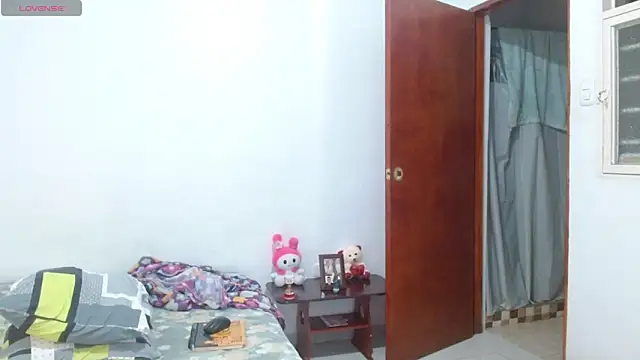 littleshydoll's Live XXX Chat