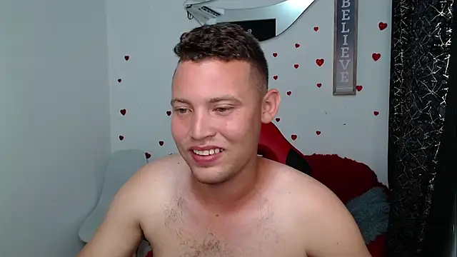 sven_fox723 Show Webcam