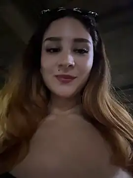 Mon_Cherry's Live XXX Chat