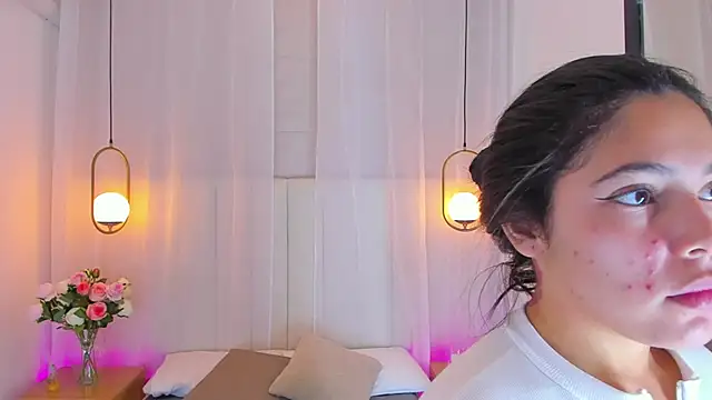 Haily_b Adlı Modelin Canlı XXX Sohbeti