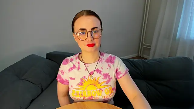 MewStella Adlı Modelin Canlı XXX Sohbeti