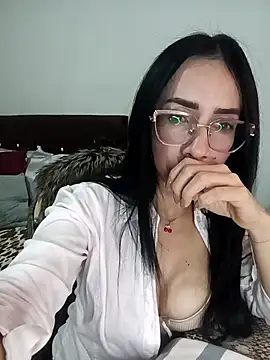 YaraDuartee live XXX chat