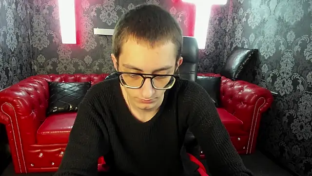 Pokazy przed kamerką – RonBevs