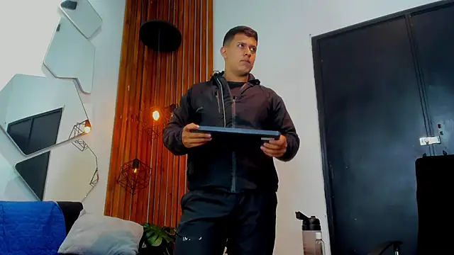 RomanCroft – Naživo XXX chat