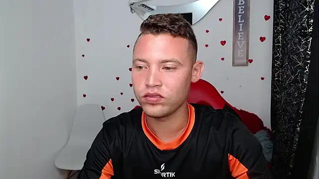 sven_fox723 Show Webcam