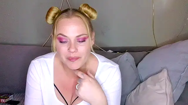 sweetsinzz webcam show