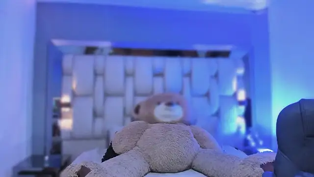 revenmiller_ live XXX chat