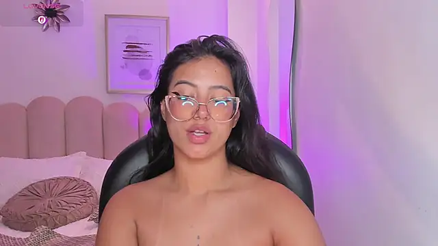 Živý XXX chat raven_stonee