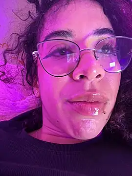 دردشة Woo_isDaphne الجنسية المباشرة