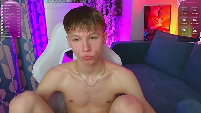 cuMte_boy Webcamshow