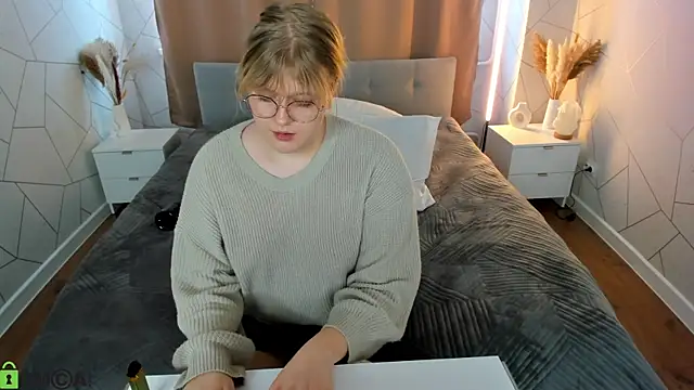 luna_c0ra's Live XXX Chat