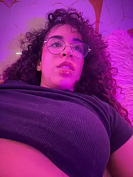 Chat XXX en directo de Woo_isDaphne