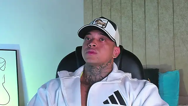 Stiven_collins' Live XXX Chat