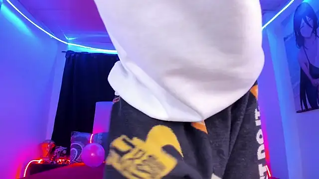 Ethan_Boyy: διαδικτυακό σόου στην κάμερα